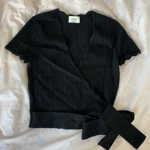 Aritzia Wilfred all tied up top in black